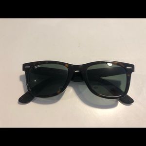 Ray Ban Wayfarer tortoise brown classic
